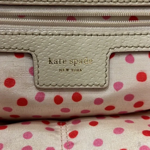 Kate Spade hand bag!! Very loved but rarely used.. Looks like new!! - Picture 5 of 5
